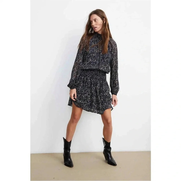 Velvet by Graham & Spencer
 Kirsten Thistle  Print Ruched Waist Dress - Picture 4 of 10